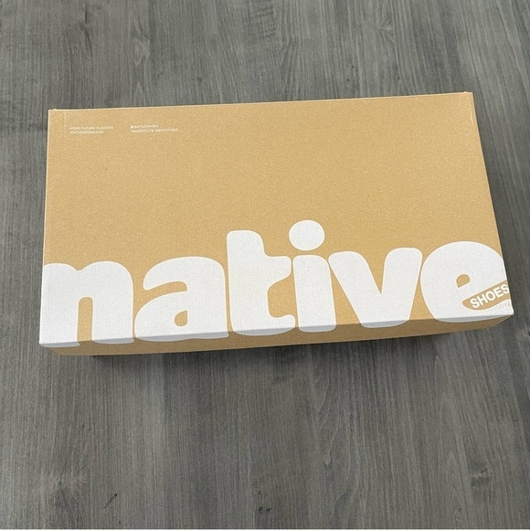 Native Miles slip on shoes green size 8 men 10 women NWT - Picture 13 of 13